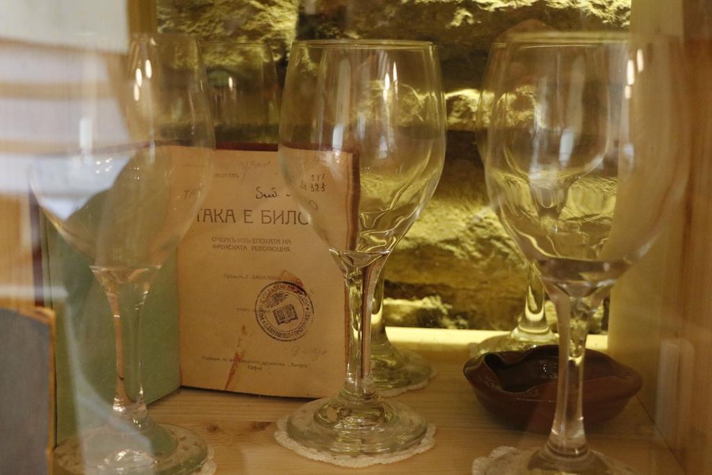 Guest House Epochs Since 1871 Lyaskovets Buitenkant foto