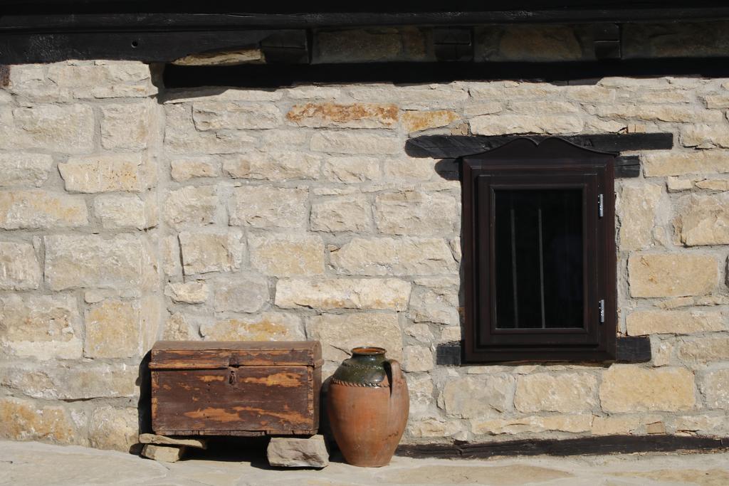 Guest House Epochs Since 1871 Lyaskovets Buitenkant foto