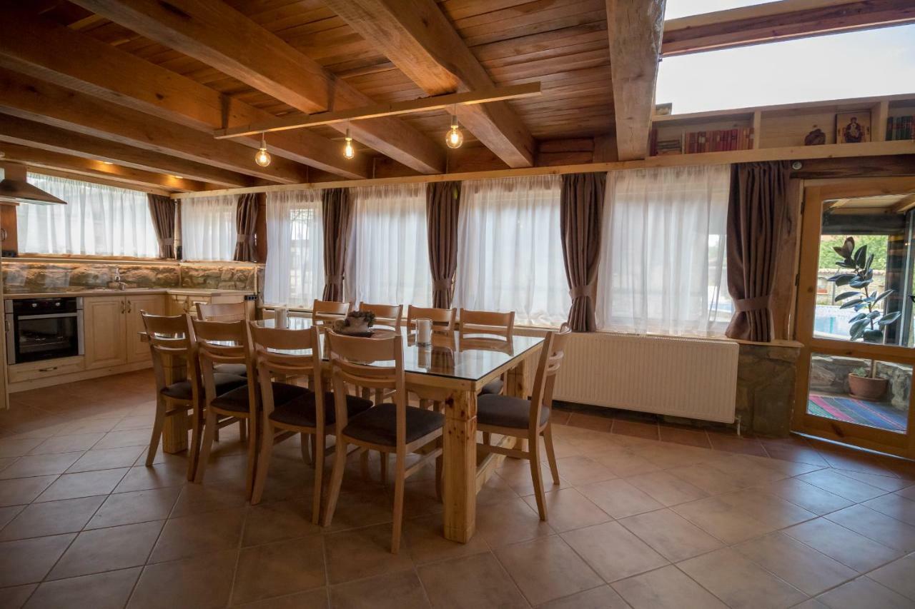 Guest House Epochs Since 1871 Lyaskovets Buitenkant foto