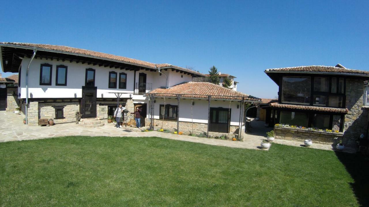 Guest House Epochs Since 1871 Lyaskovets Buitenkant foto